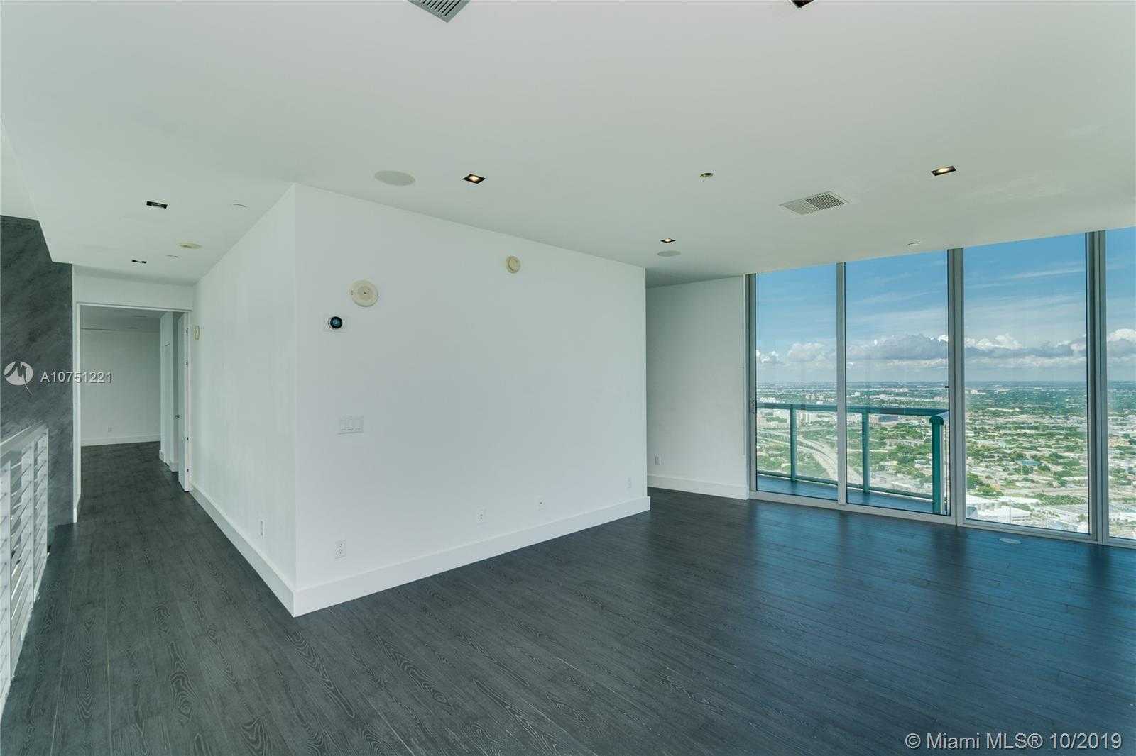 Small Image of 888 BISCAYNE BLVD #5708, Miami Number 13