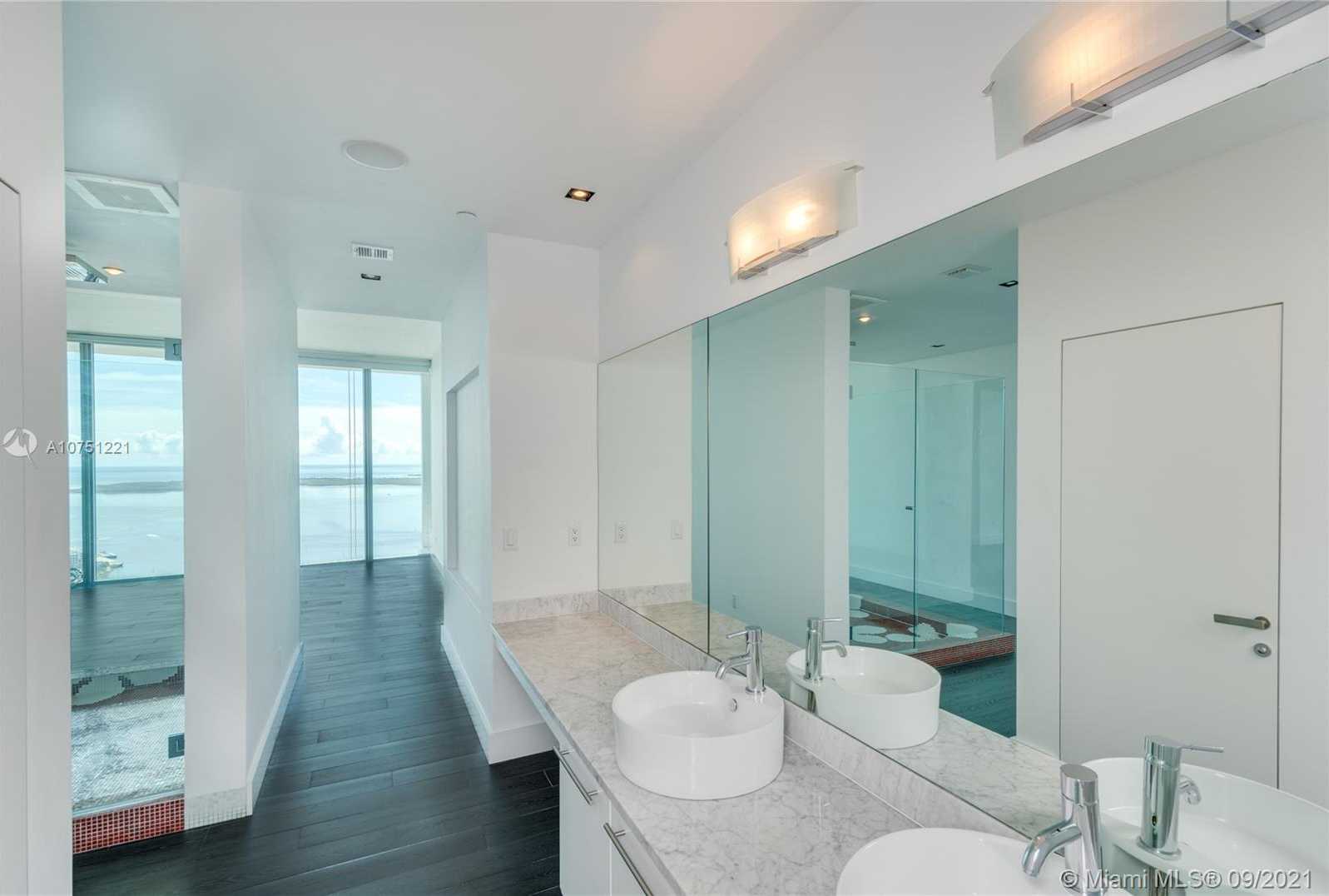 Small Image of 888 BISCAYNE BLVD #5708, Miami Number 17
