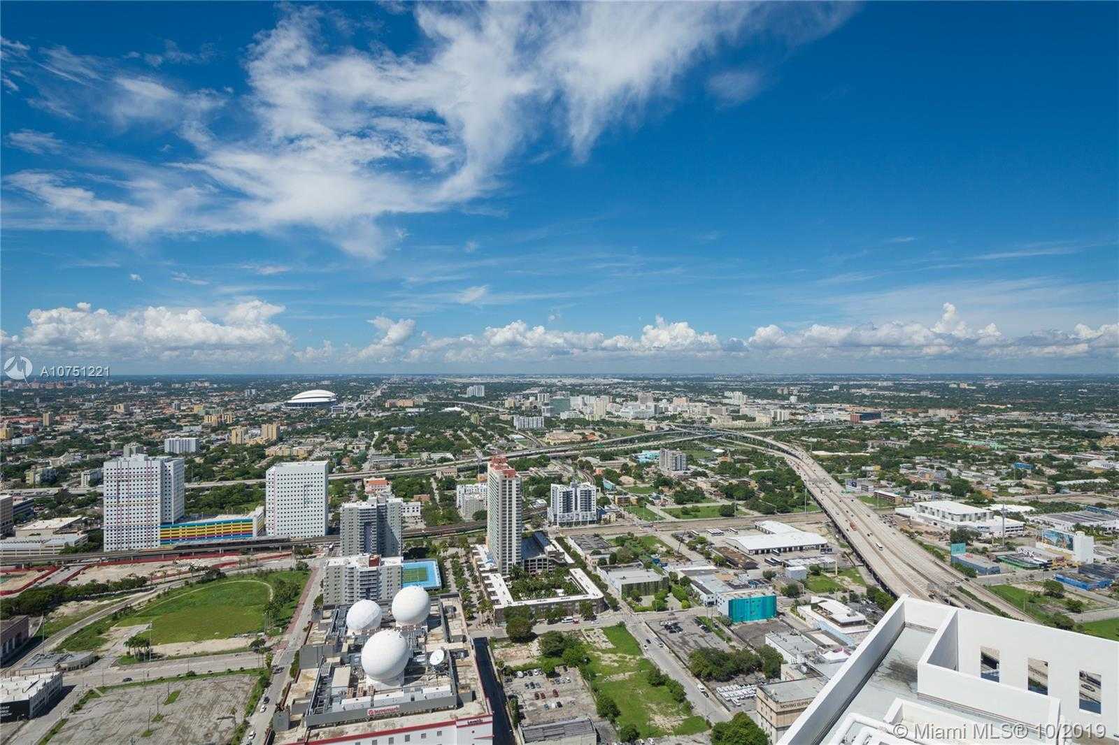 Small Image of 888 BISCAYNE BLVD #5708, Miami Number 7