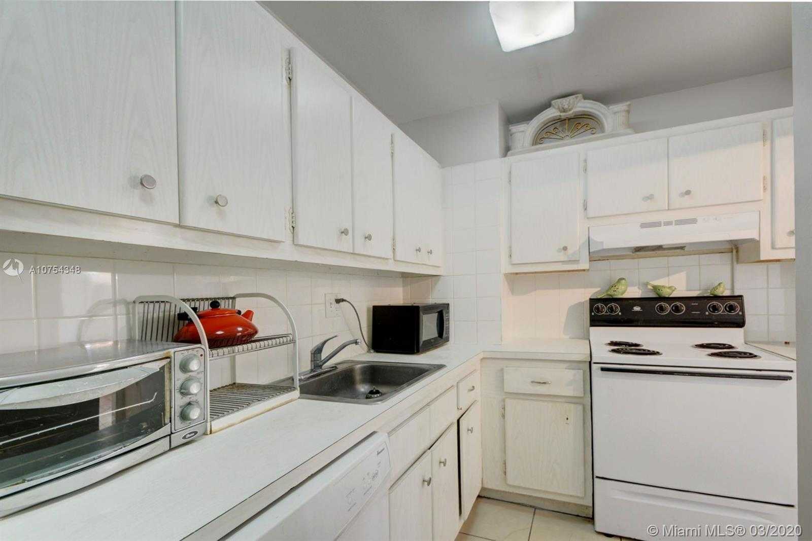 Small Image of 1865 79TH ST CSWY #3F, North Bay Village Number 8