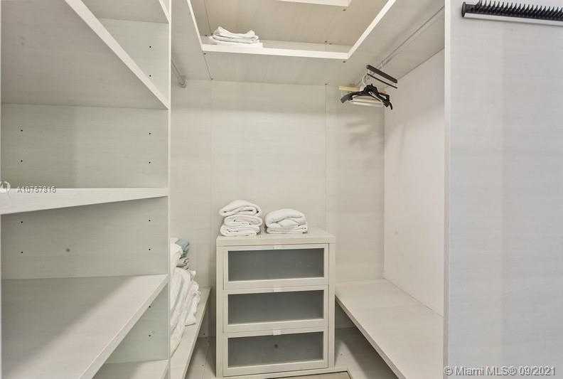 Small Image of 68 SOUTH EAST 6TH ST #1209, Miami Number 13