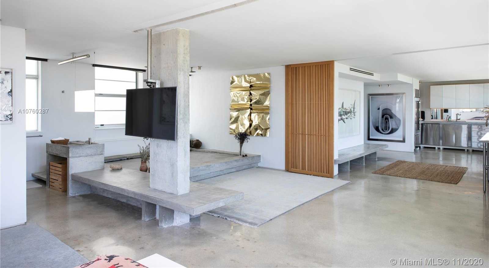 Small Image of 301 OCEAN DR #401, Miami Beach Number 2