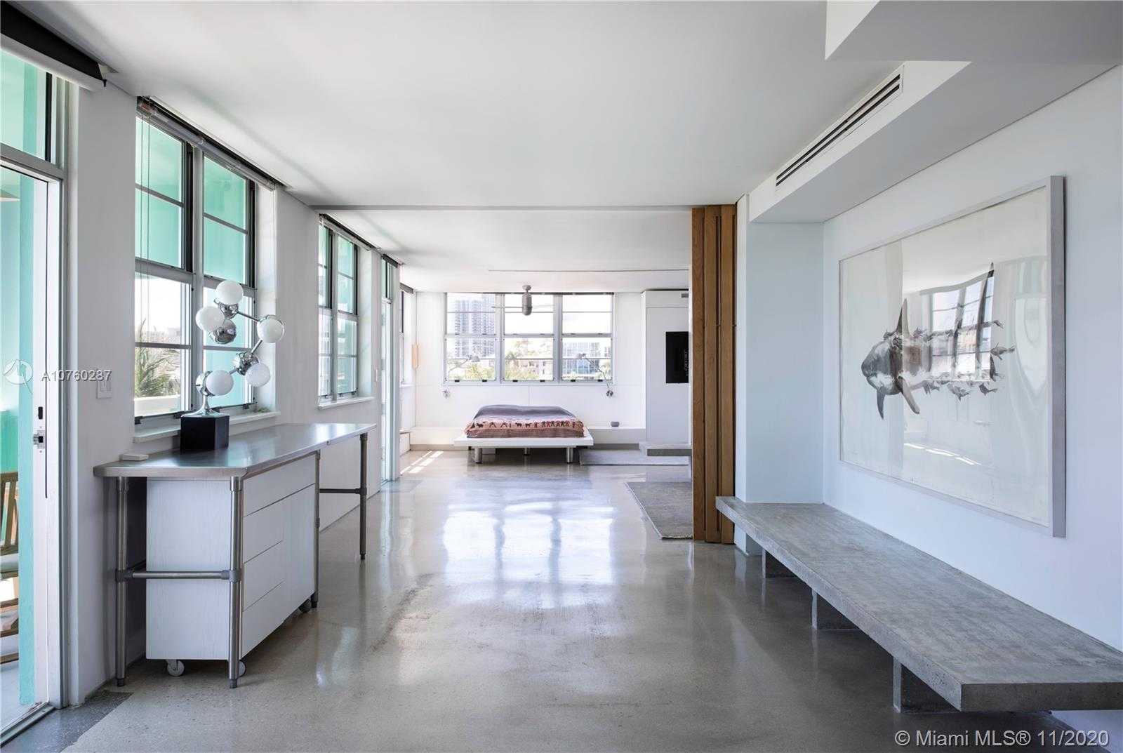 Small Image of 301 OCEAN DR #401, Miami Beach Number 3