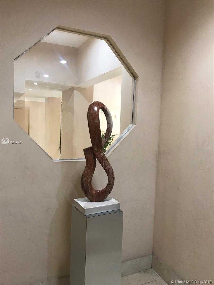 Small Object Image