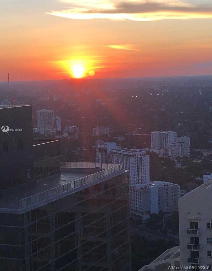Small Image of 1425 BRICKELL AVE #47C, Miami Number 2