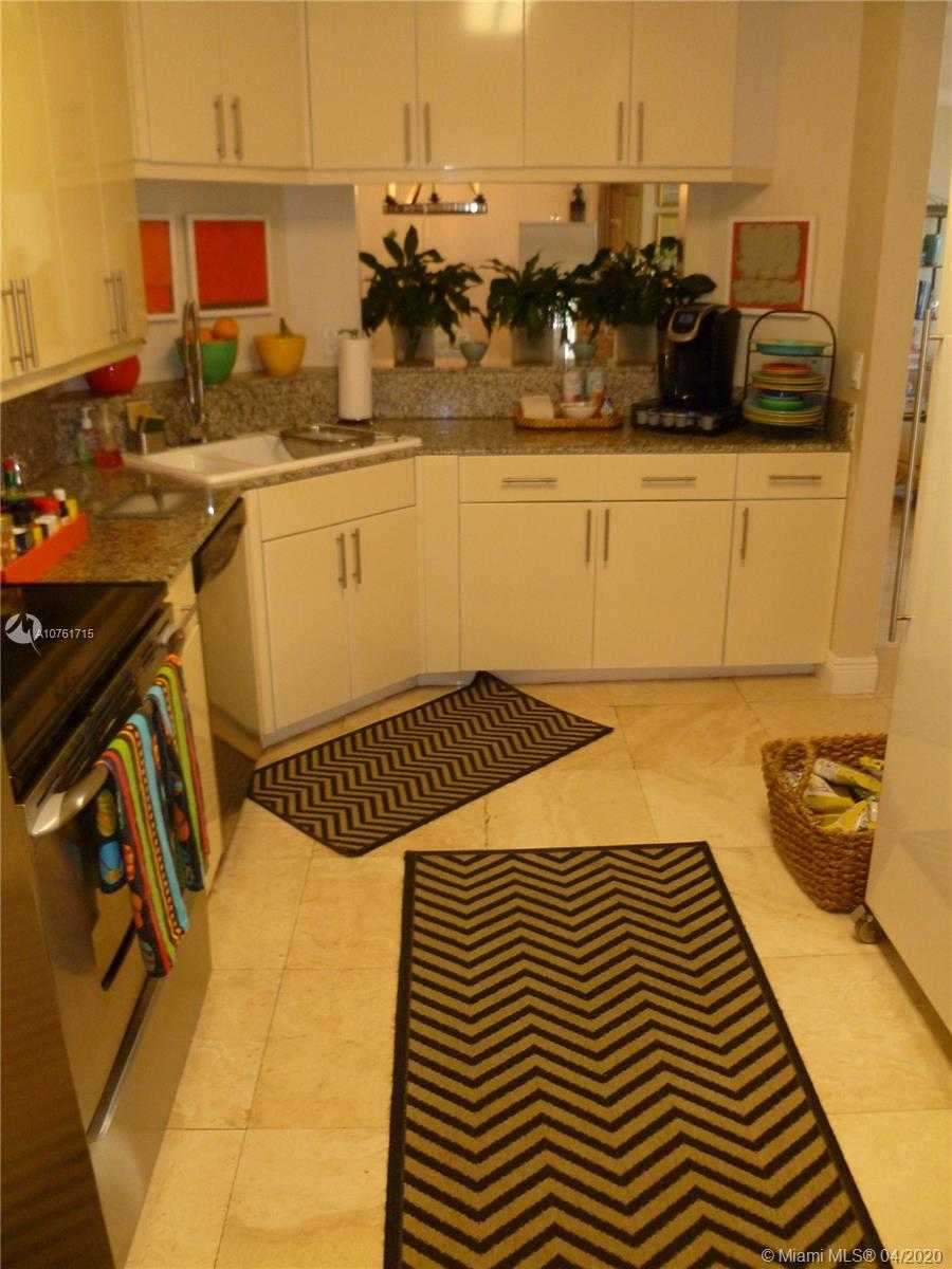 Small Image of 888 BRICKELL KEY DR #1707, Miami Number 10