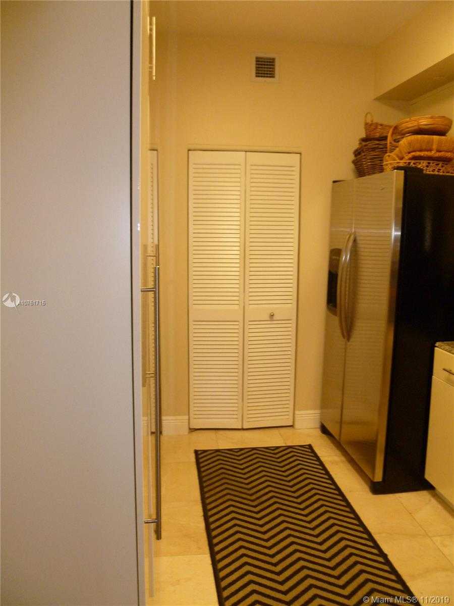 Small Image of 888 BRICKELL KEY DR #1707, Miami Number 11
