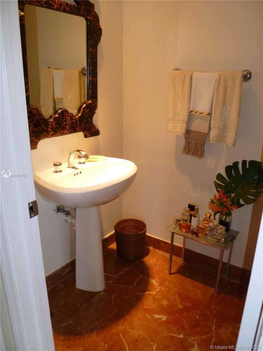 Small Image of 888 BRICKELL KEY DR #1707, Miami Number 28