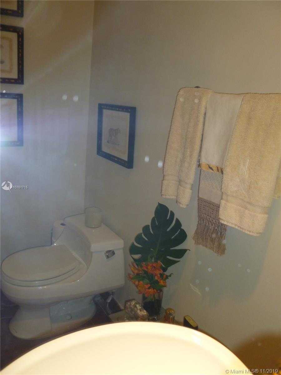 Small Image of 888 BRICKELL KEY DR #1707, Miami Number 29