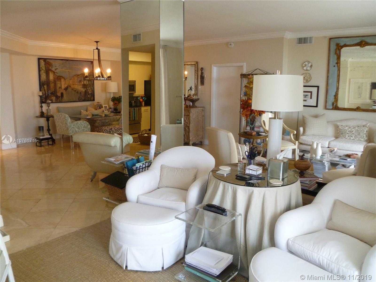 Small Image of 888 BRICKELL KEY DR #1707, Miami Number 3