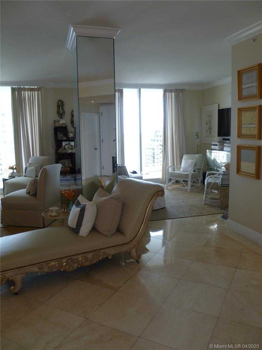 Small Image of 888 BRICKELL KEY DR #1707, Miami Number 4