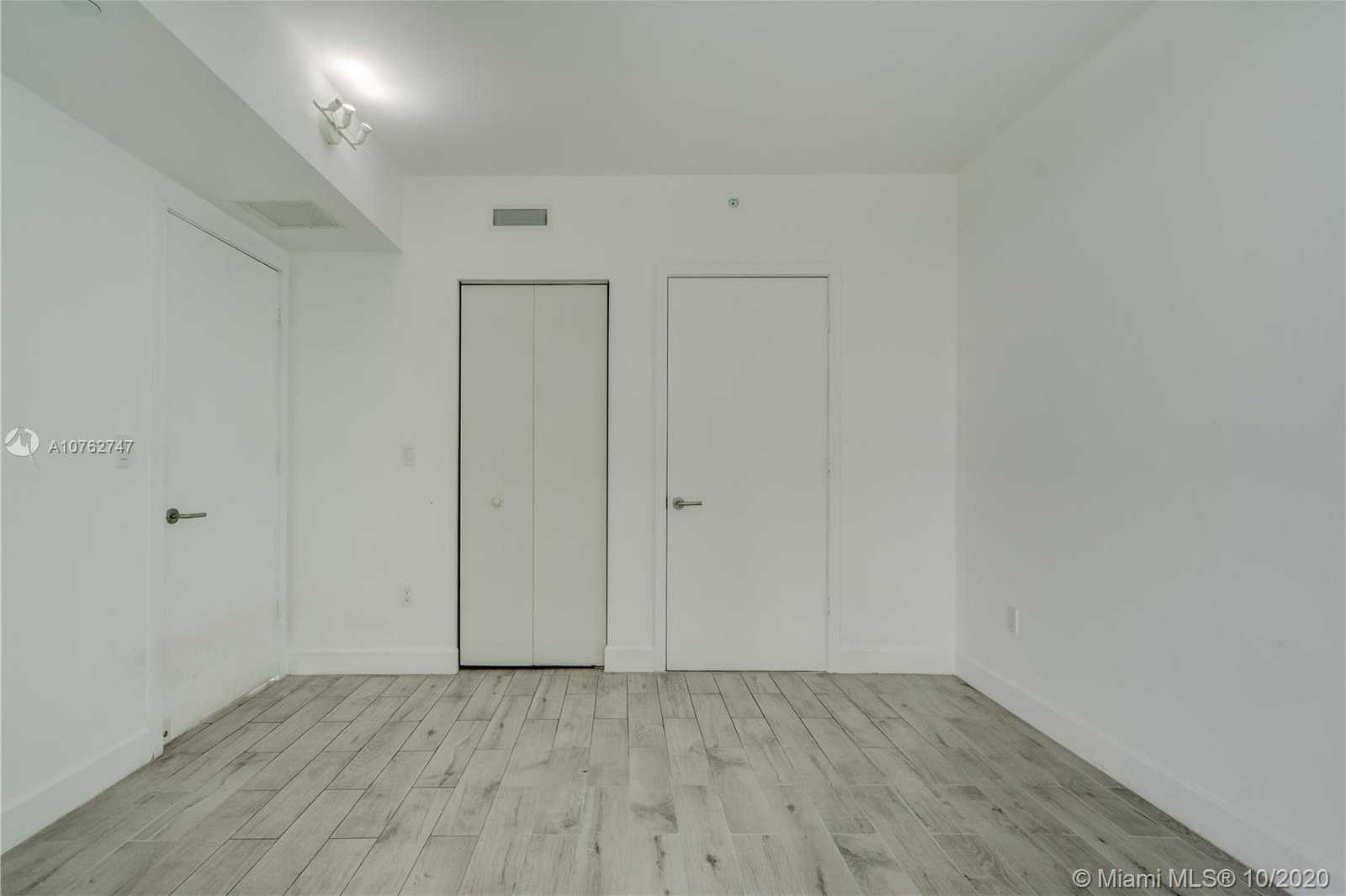 Small Image of 1300 S Miami Ave, Miami, FL 33130, USA Number 19