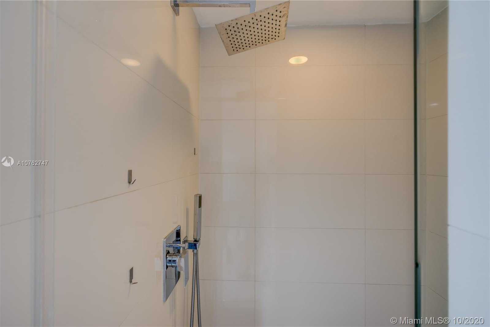 Small Image of 1300 S Miami Ave, Miami, FL 33130, USA Number 26