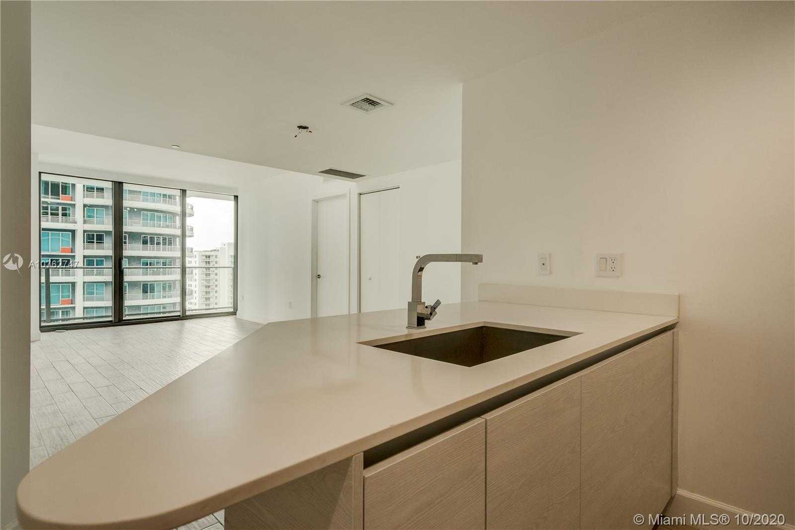 Small Image of 1300 S Miami Ave, Miami, FL 33130, USA Number 6