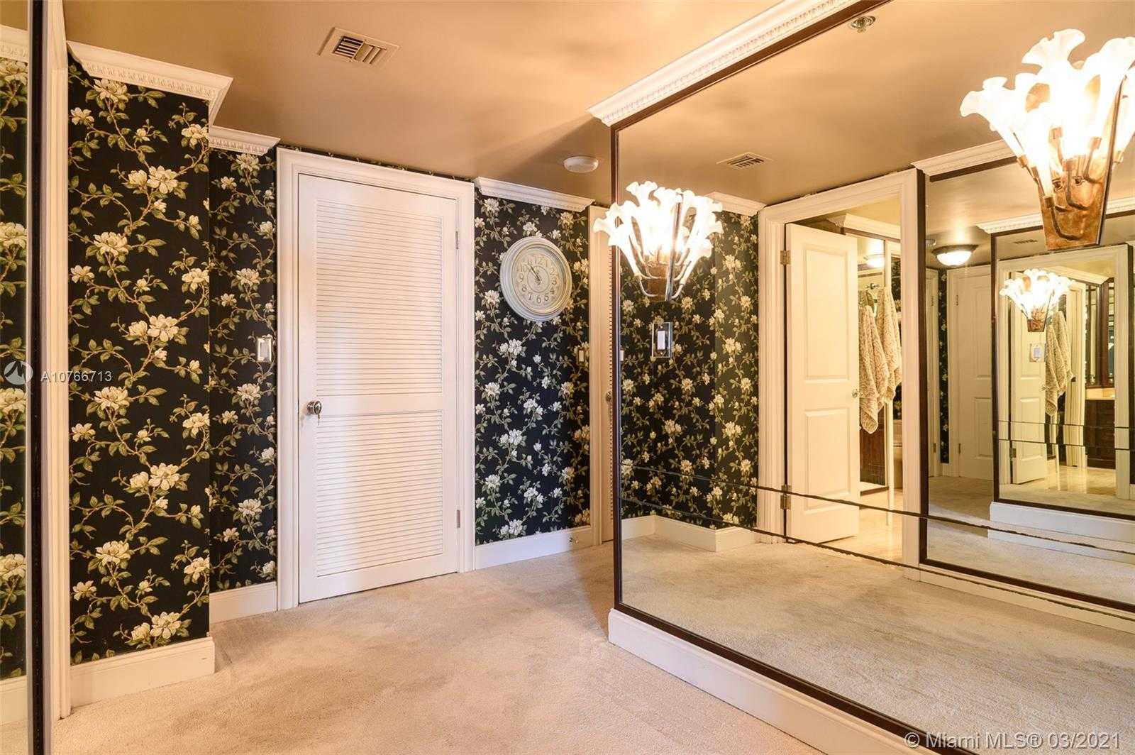 Small Image of 10175 COLLINS AVE #PH5, Bal Harbour Number 30