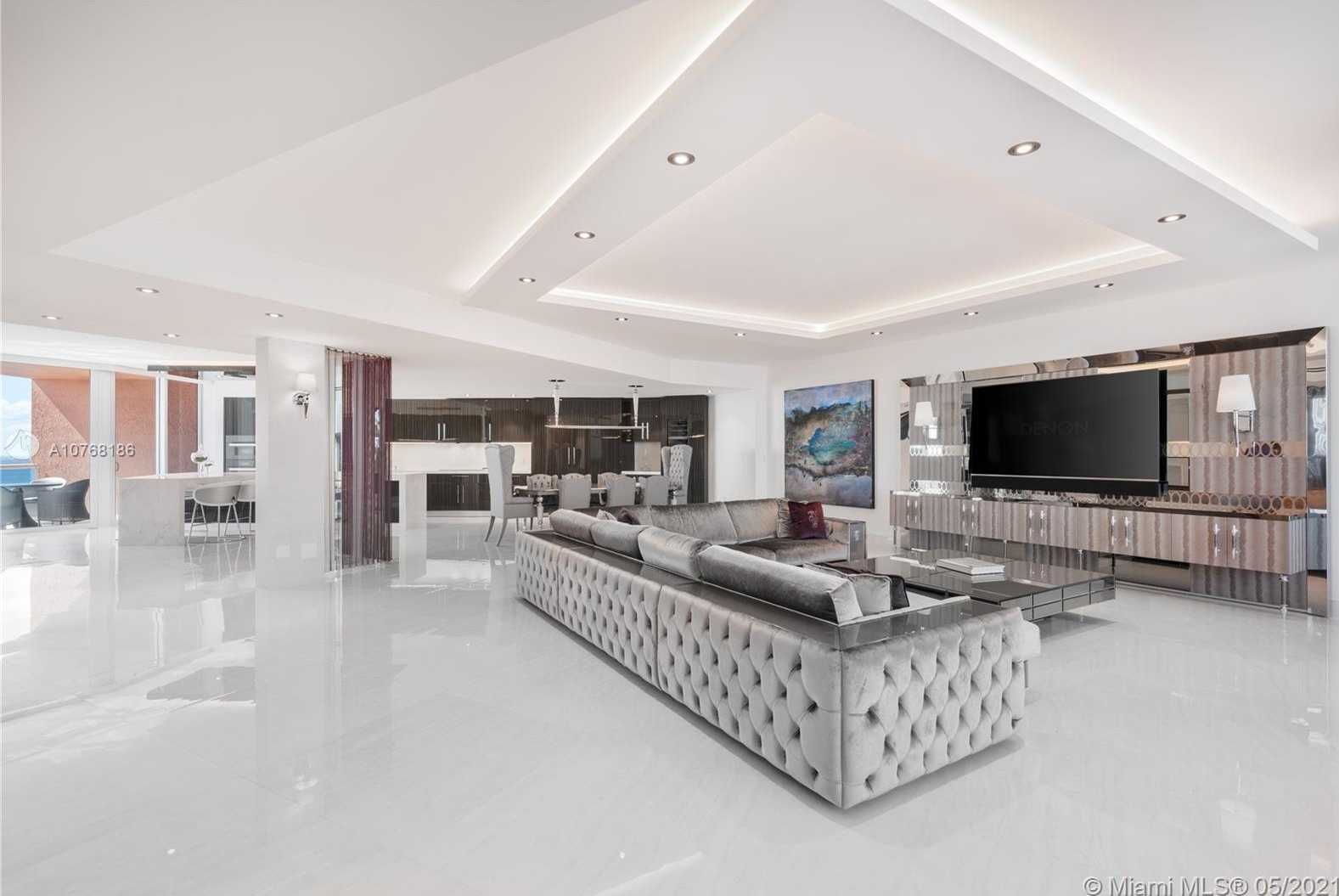 Small Image of 300 SOUTH POINTE DR #3801/3802, Miami Beach Number 11