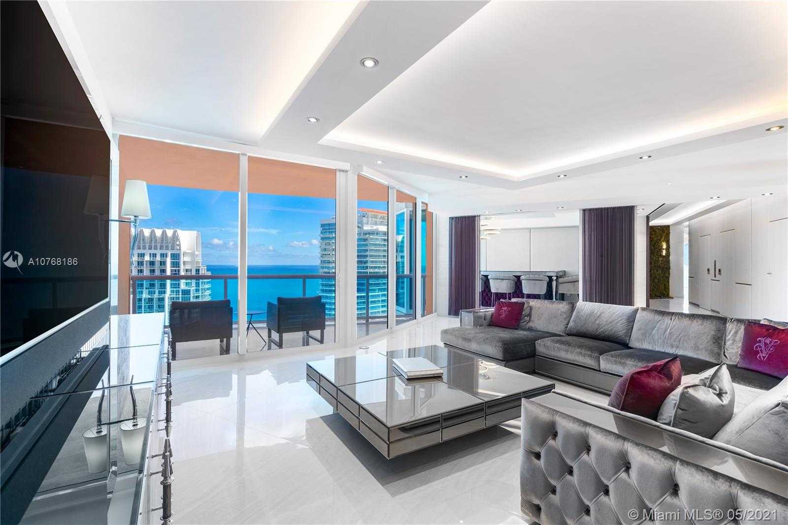 Small Image of 300 SOUTH POINTE DR #3801/3802, Miami Beach Number 14