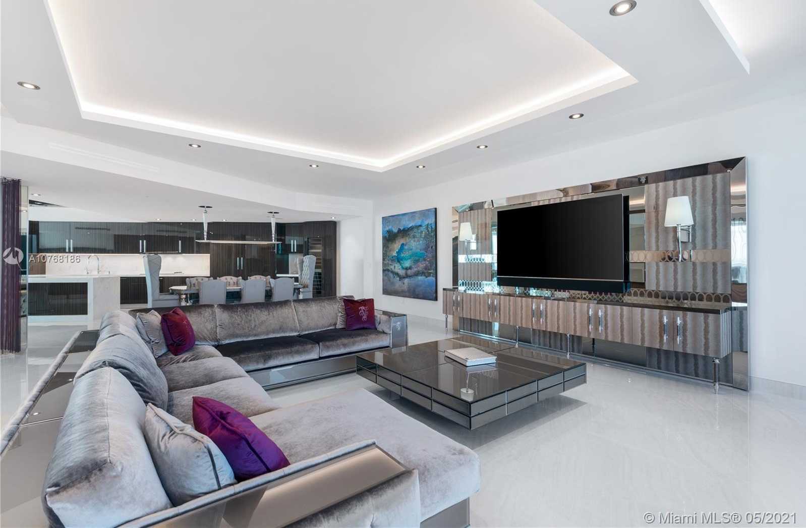 Small Image of 300 SOUTH POINTE DR #3801/3802, Miami Beach Number 15
