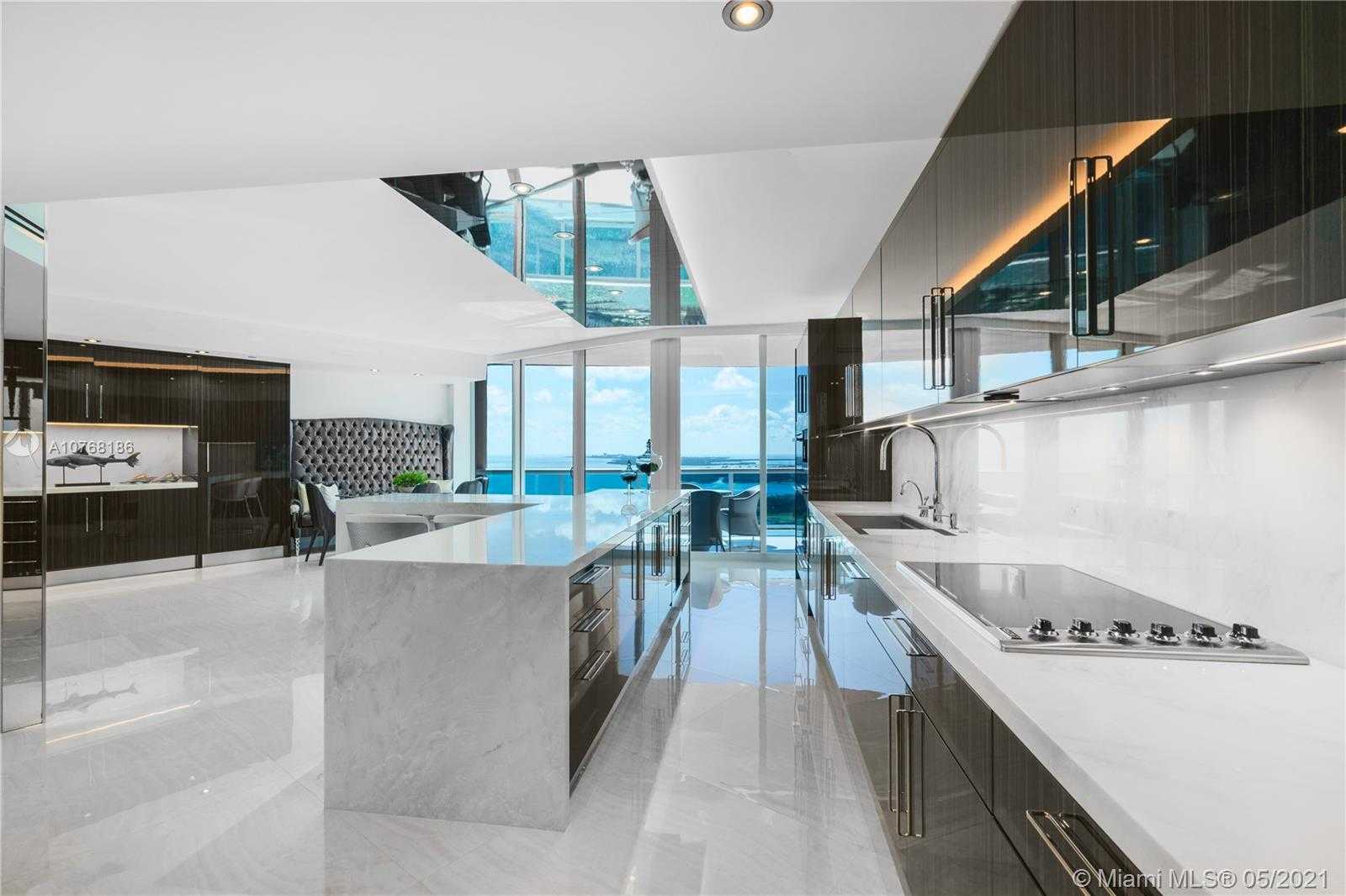 Small Image of 300 SOUTH POINTE DR #3801/3802, Miami Beach Number 2