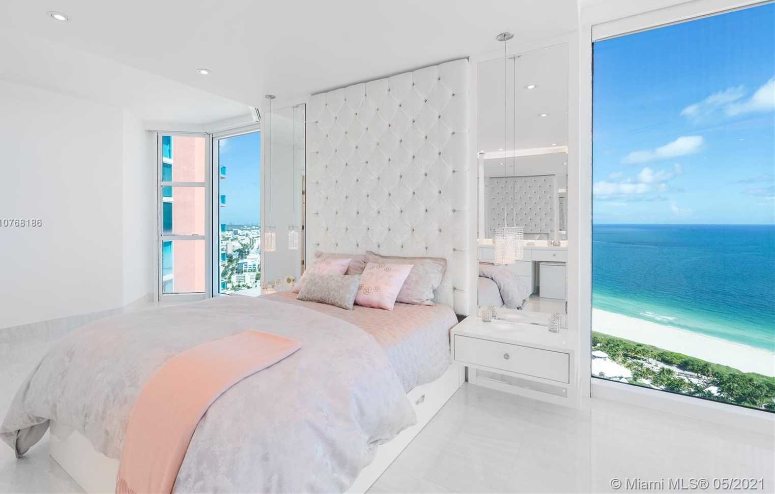 Small Image of 300 SOUTH POINTE DR #3801/3802, Miami Beach Number 20