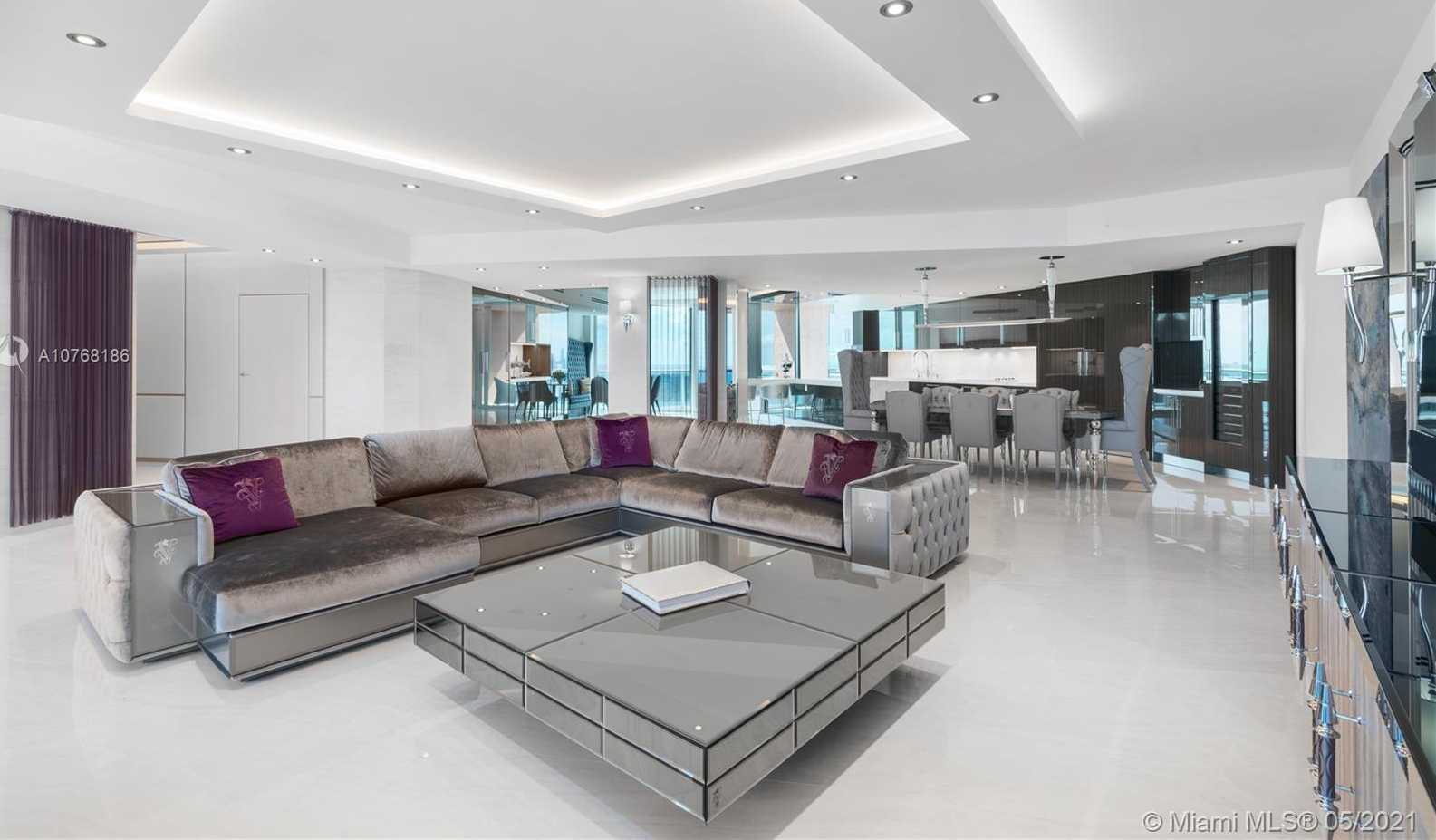 Small Image of 300 SOUTH POINTE DR #3801/3802, Miami Beach Number 8