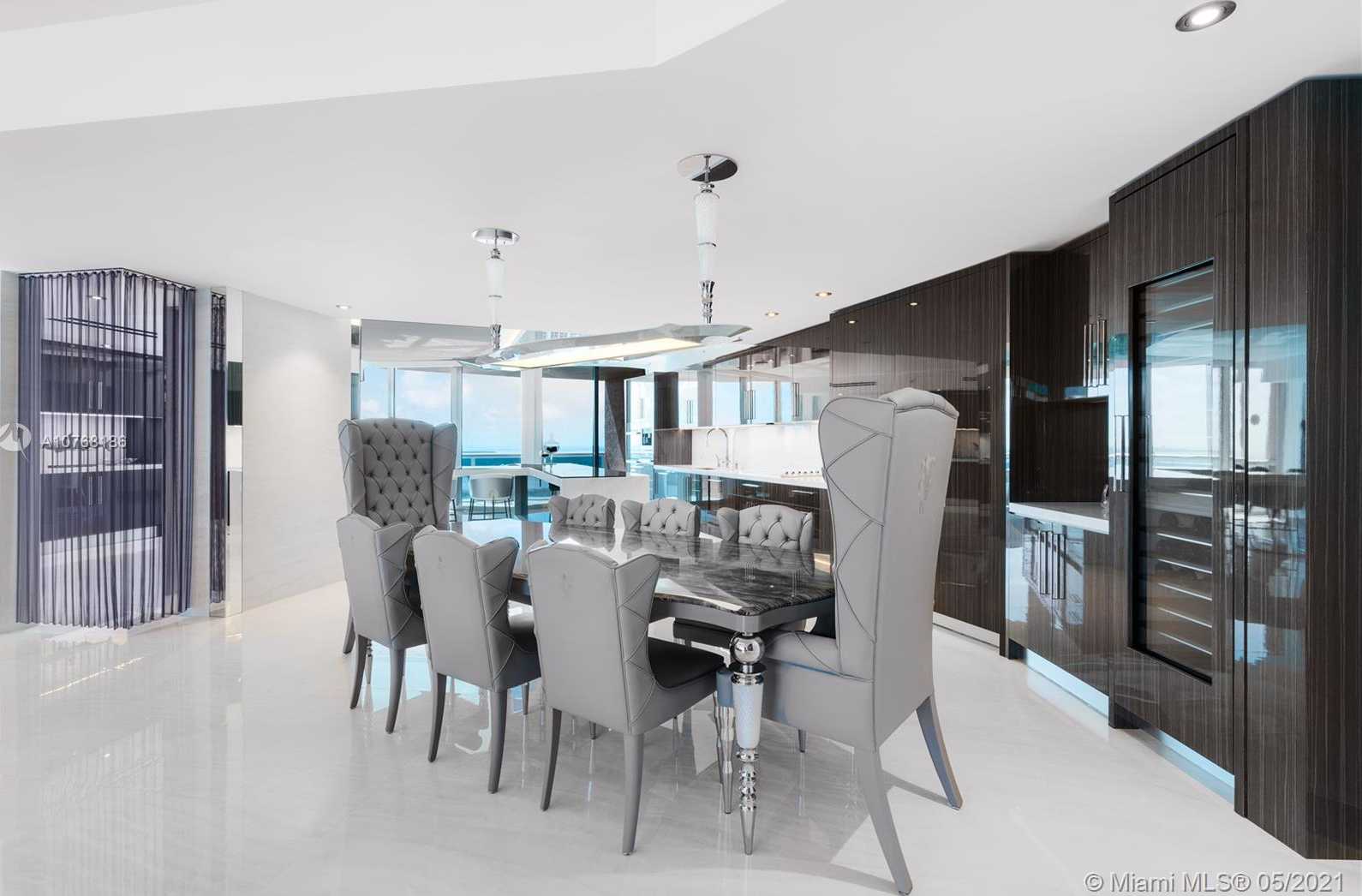 Small Image of 300 SOUTH POINTE DR #3801/3802, Miami Beach Number 9