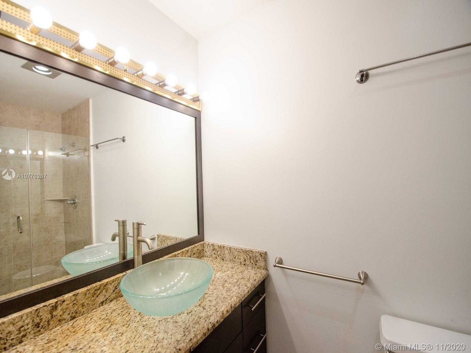 Small Image of 313 Poinciana Island Dr, Sunny Isles Beach, FL 33160, USA Number 11