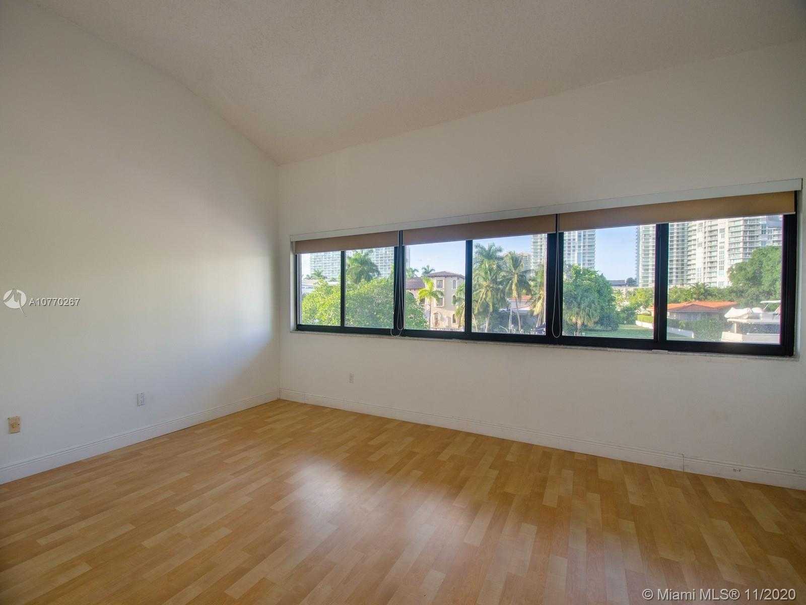 Small Image of 313 Poinciana Island Dr, Sunny Isles Beach, FL 33160, USA Number 17