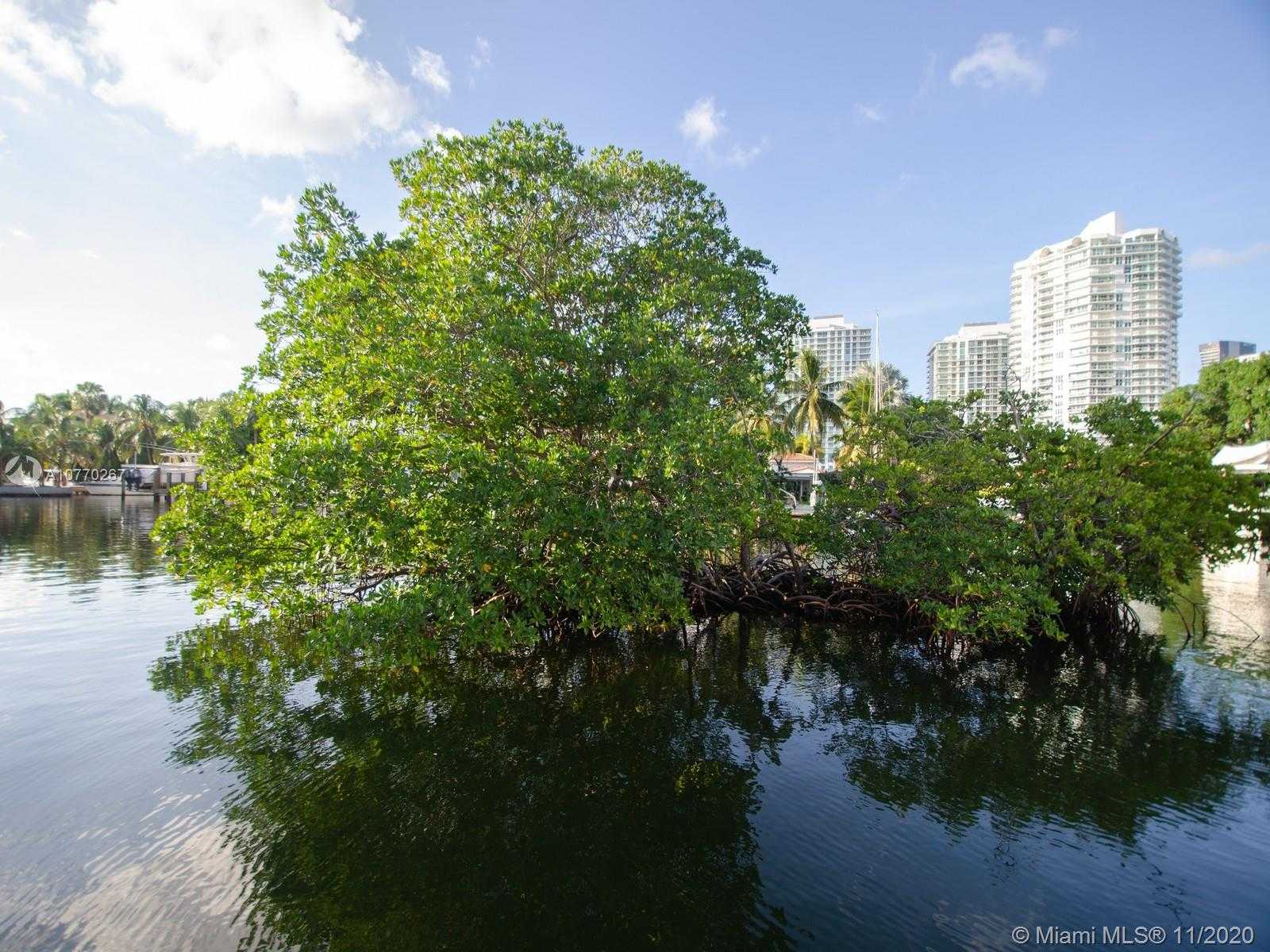 Small Image of 313 Poinciana Island Dr, Sunny Isles Beach, FL 33160, USA Number 22
