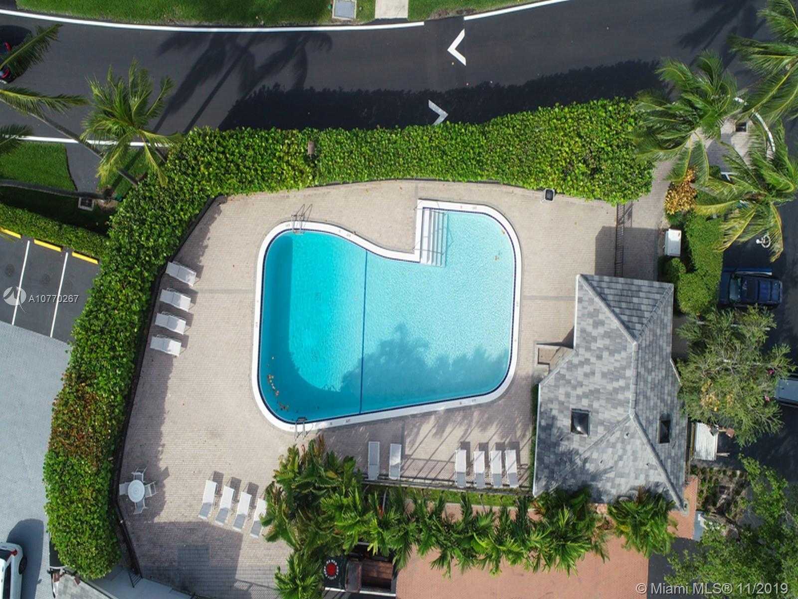 Small Image of 313 Poinciana Island Dr, Sunny Isles Beach, FL 33160, USA Number 29