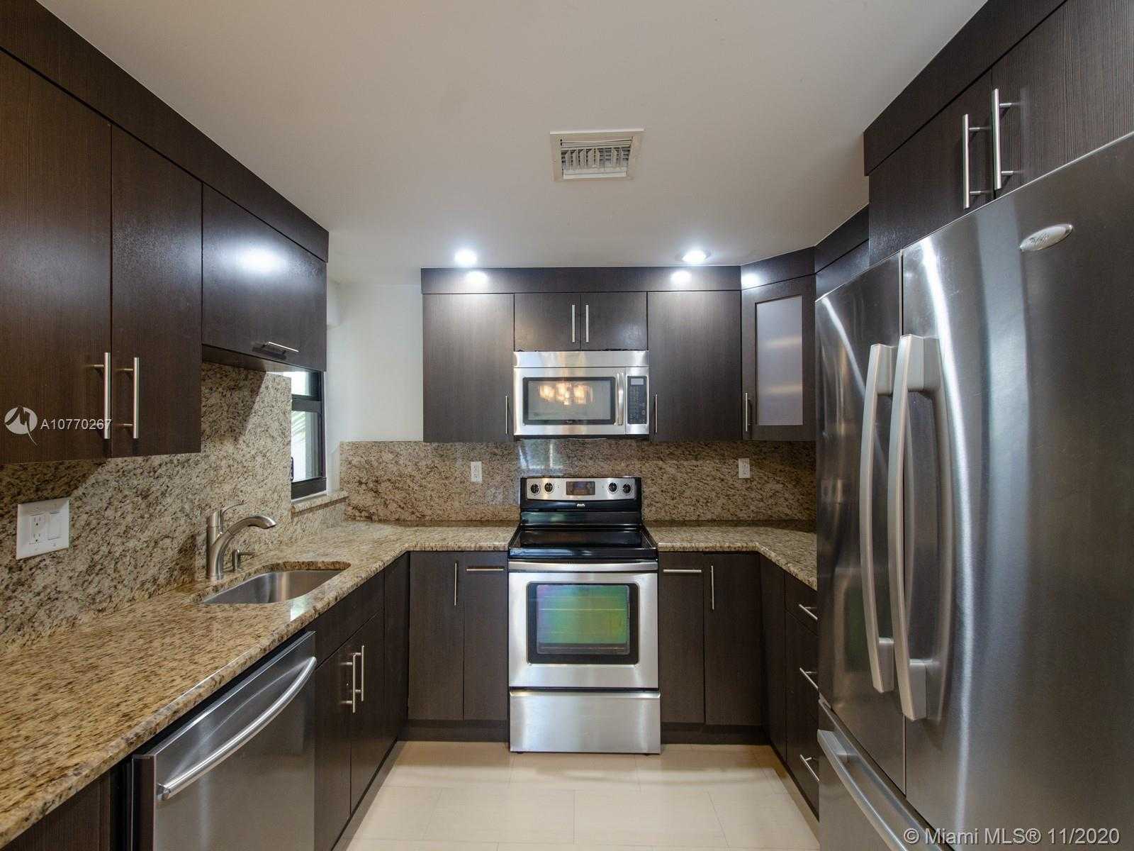 Small Image of 313 Poinciana Island Dr, Sunny Isles Beach, FL 33160, USA Number 7