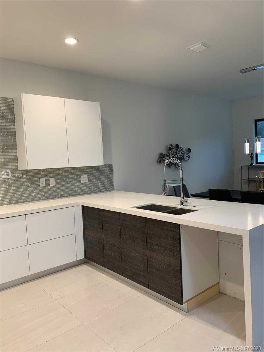 Small Image of 3242 SOUTH WEST 44TH ST #1, Fort Lauderdale Number 10