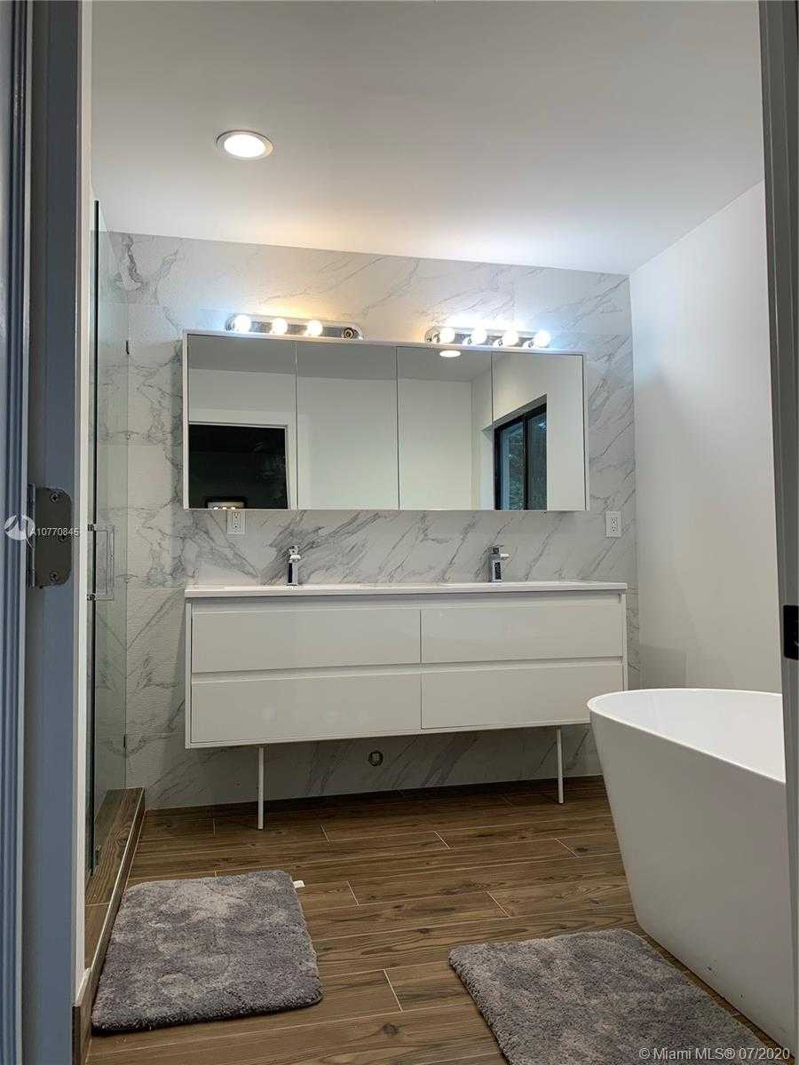 Small Image of 3242 SOUTH WEST 44TH ST #1, Fort Lauderdale Number 21