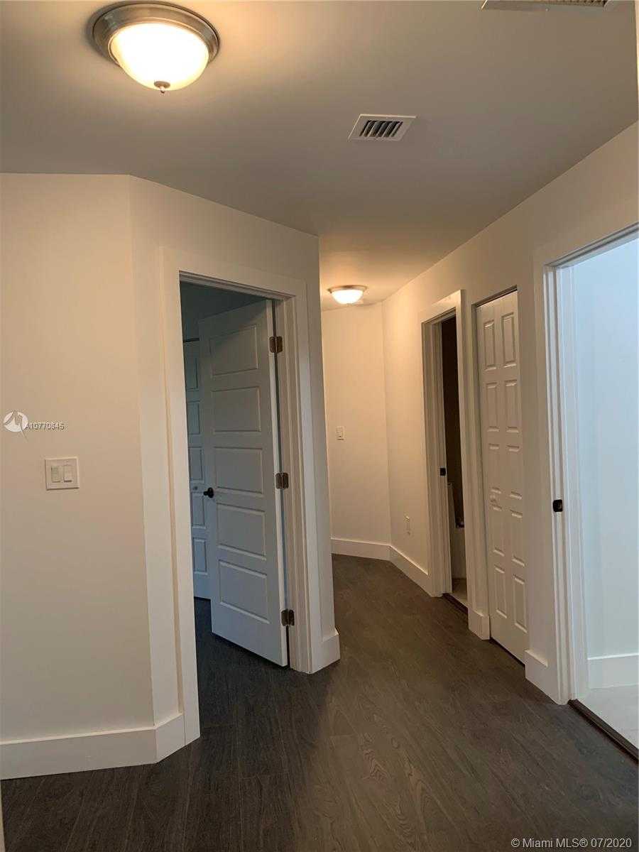 Small Image of 3242 SOUTH WEST 44TH ST #1, Fort Lauderdale Number 24