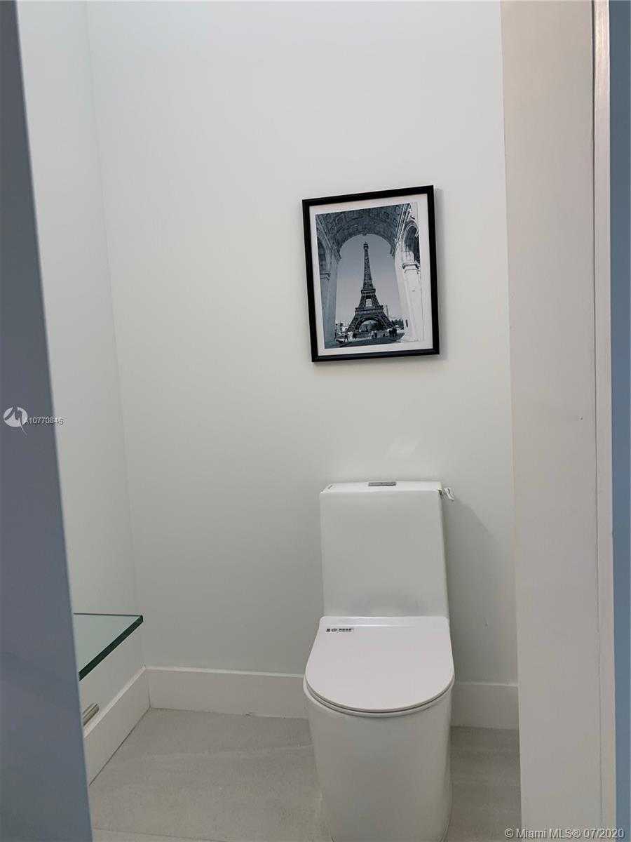 Small Image of 3242 SOUTH WEST 44TH ST #1, Fort Lauderdale Number 7