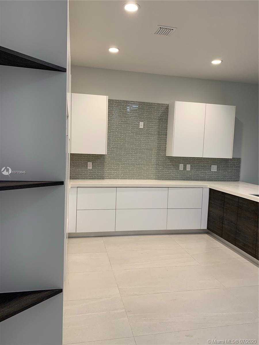 Small Image of 3242 SOUTH WEST 44TH ST #1, Fort Lauderdale Number 8