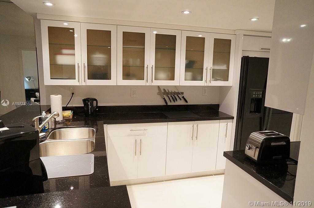 Small Image of 1717 NORTH BAYSHORE DR #A-2639, Miami Number 10