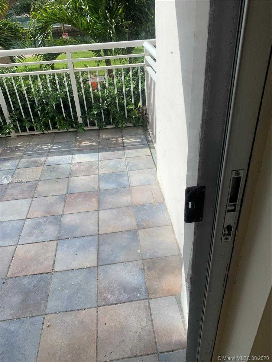 Small Object Image