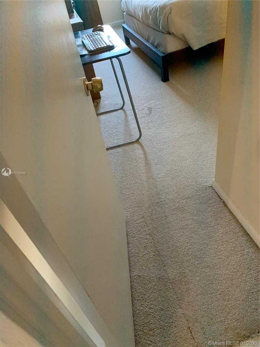 Small Object Image