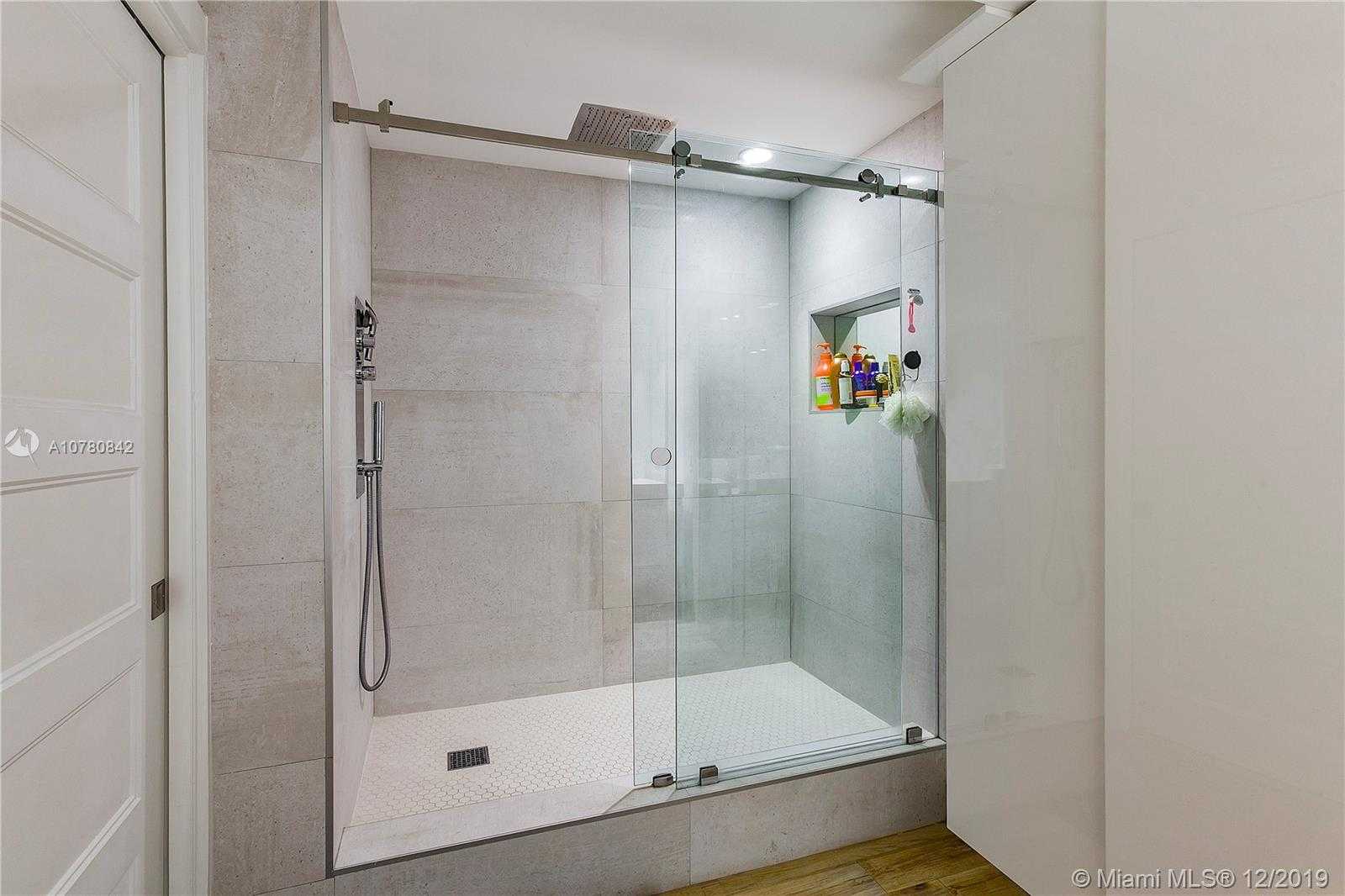 Small Image of 101 CRANDON BLVD #166, Key Biscayne Number 13