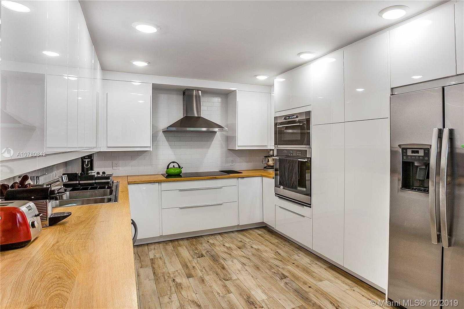 Small Image of 101 CRANDON BLVD #166, Key Biscayne Number 8