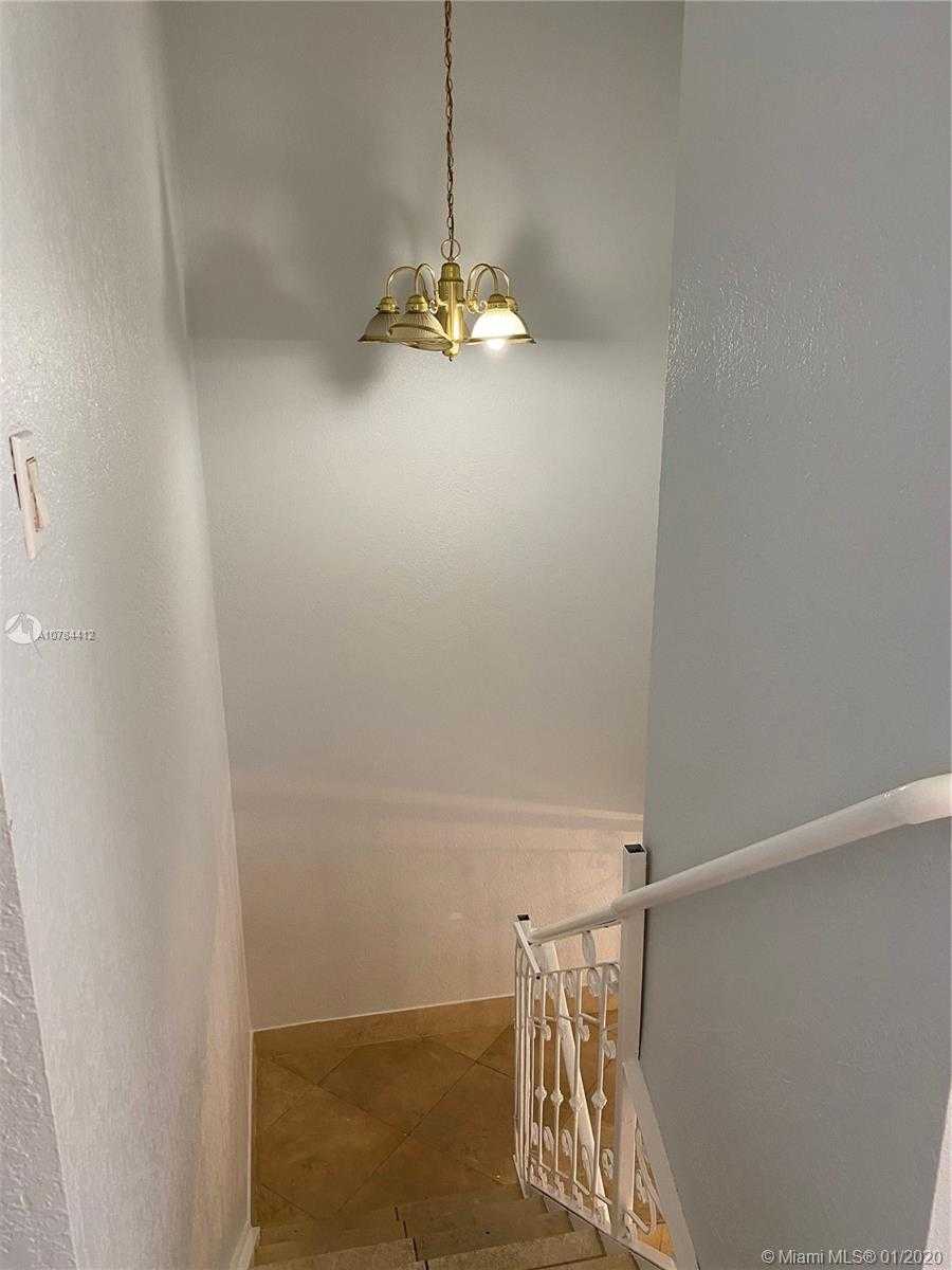 Small Object Image
