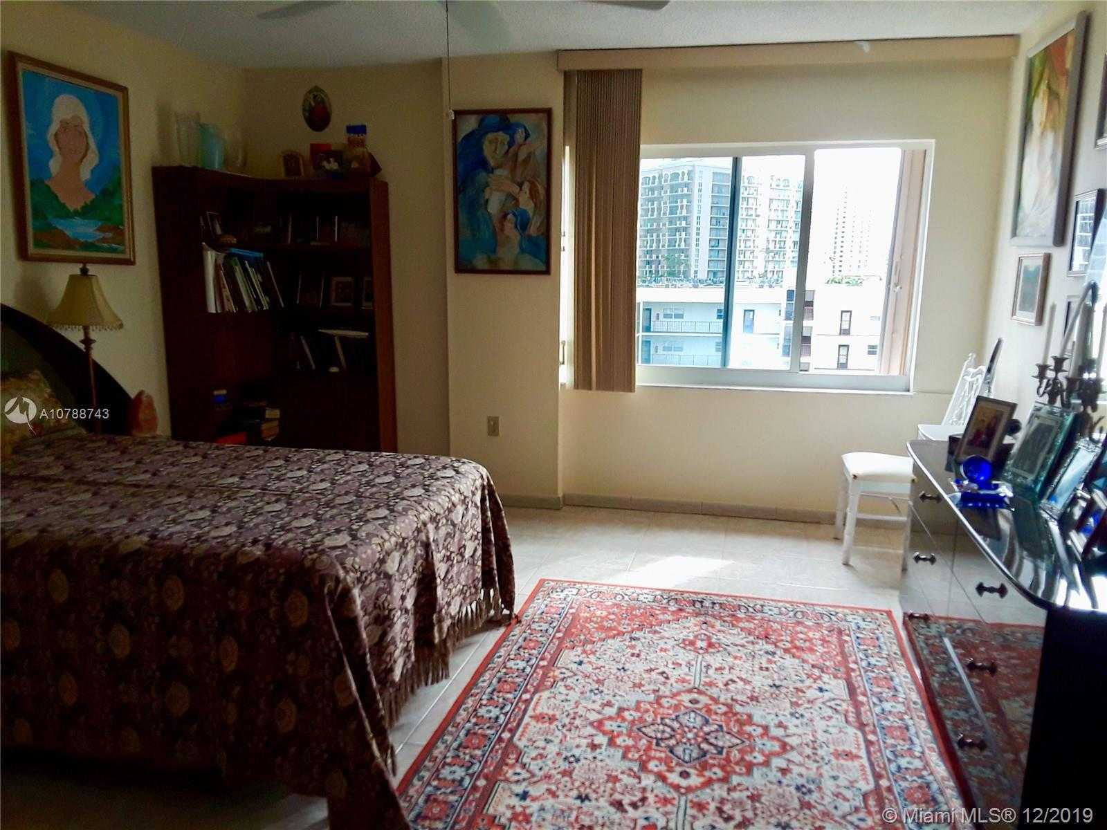 Small Image of 200 178TH DR #706, Sunny Isles Beach Number 8