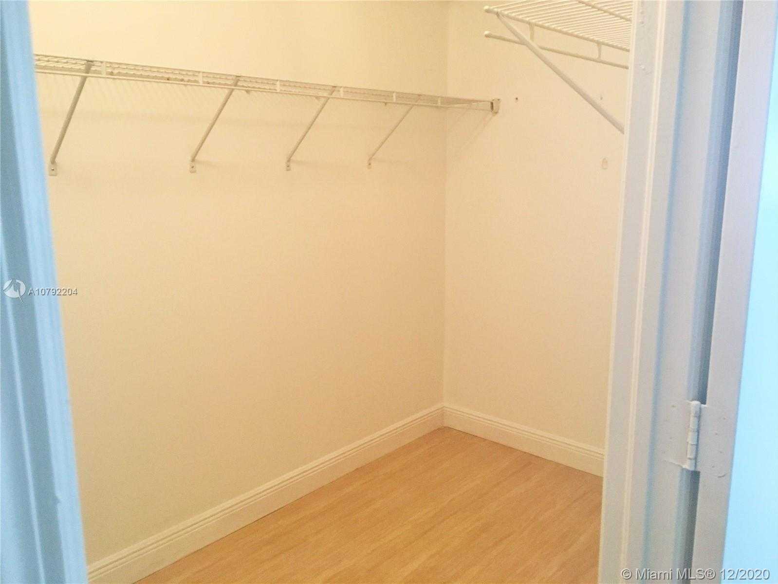Small Image of 20000 EAST COUNTRY CLUB DR #1007, Aventura Number 6
