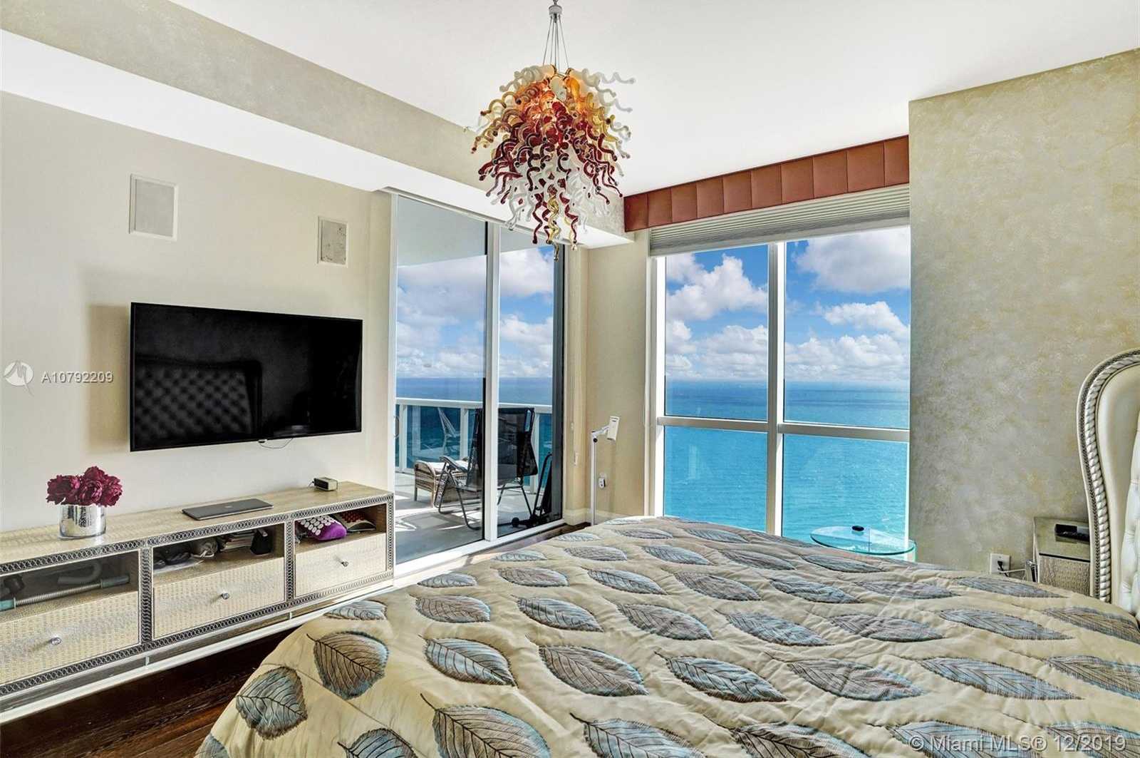 Small Image of 18101 COLLINS AVE #4904, Sunny Isles Beach Number 8