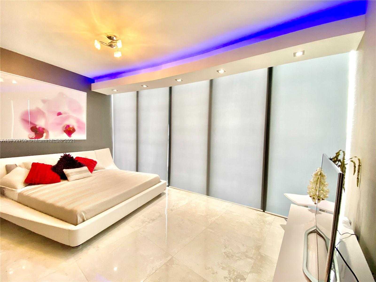 Small Image of 18555 COLLINS AVE #2203, Sunny Isles Beach Number 21