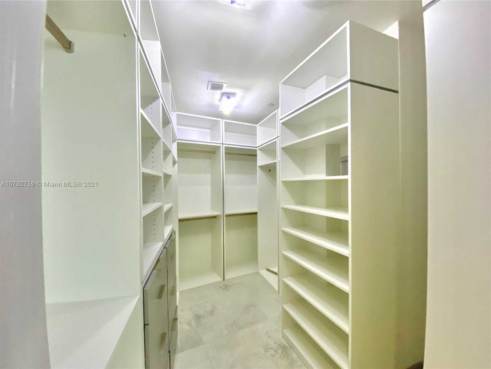 Small Image of 18555 COLLINS AVE #2203, Sunny Isles Beach Number 26