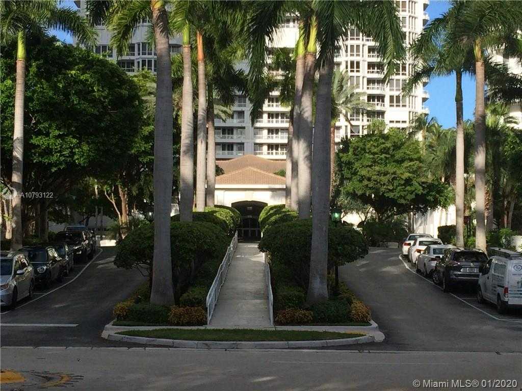 Small Image of 21205 YACHT CLUB DRIVE #308, Aventura Number 16