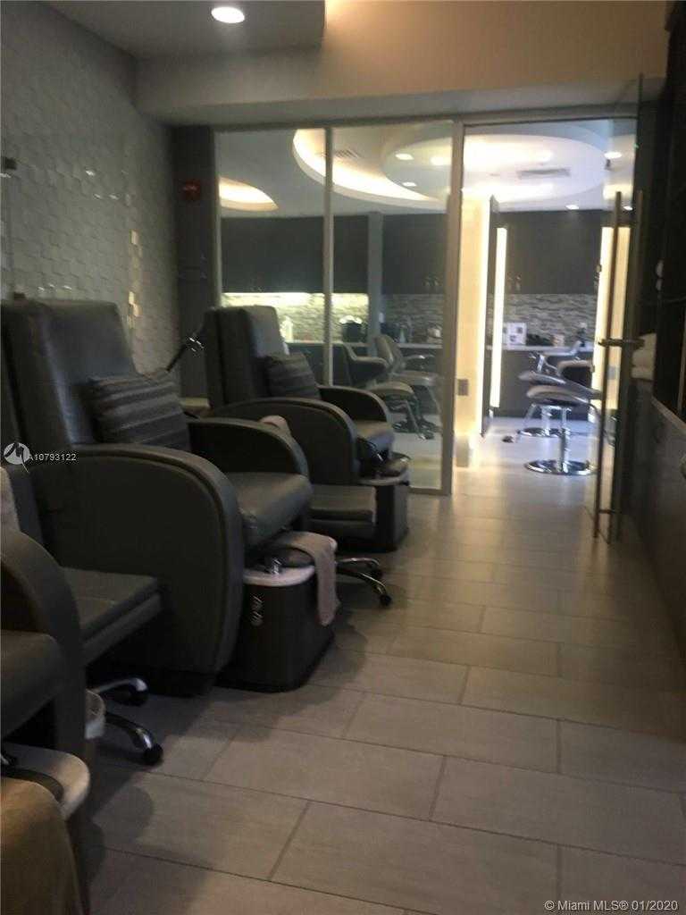 Small Image of 21205 YACHT CLUB DRIVE #308, Aventura Number 22