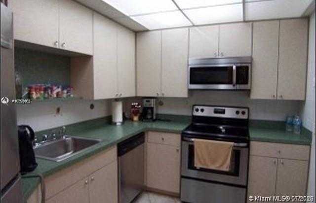 Small Image of 3725 SOUTH OCEAN DR #1515, Hollywood Number 4